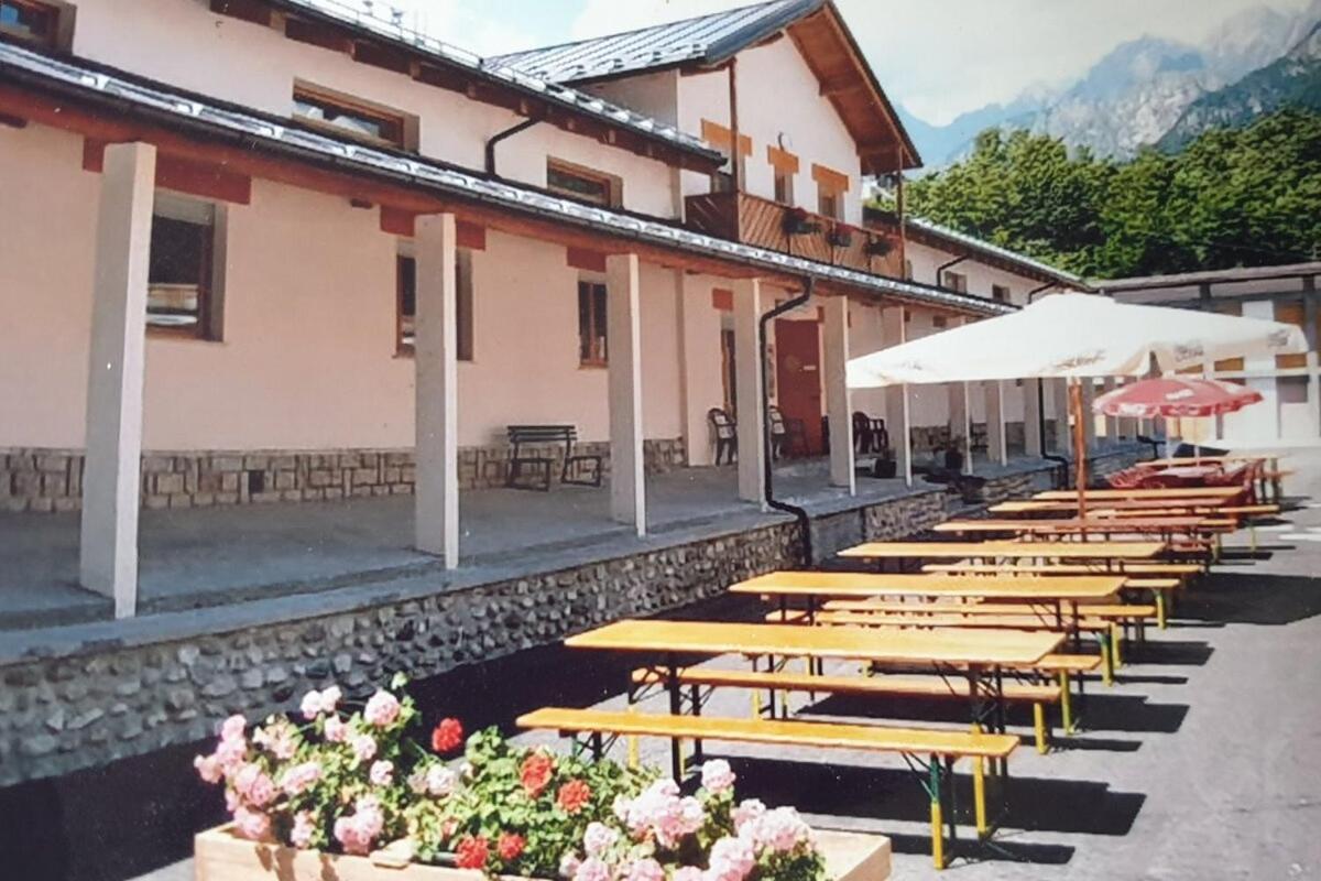 Hotel Lunga Via Delle Dolomiti à Calalzo di Cadore Extérieur photo