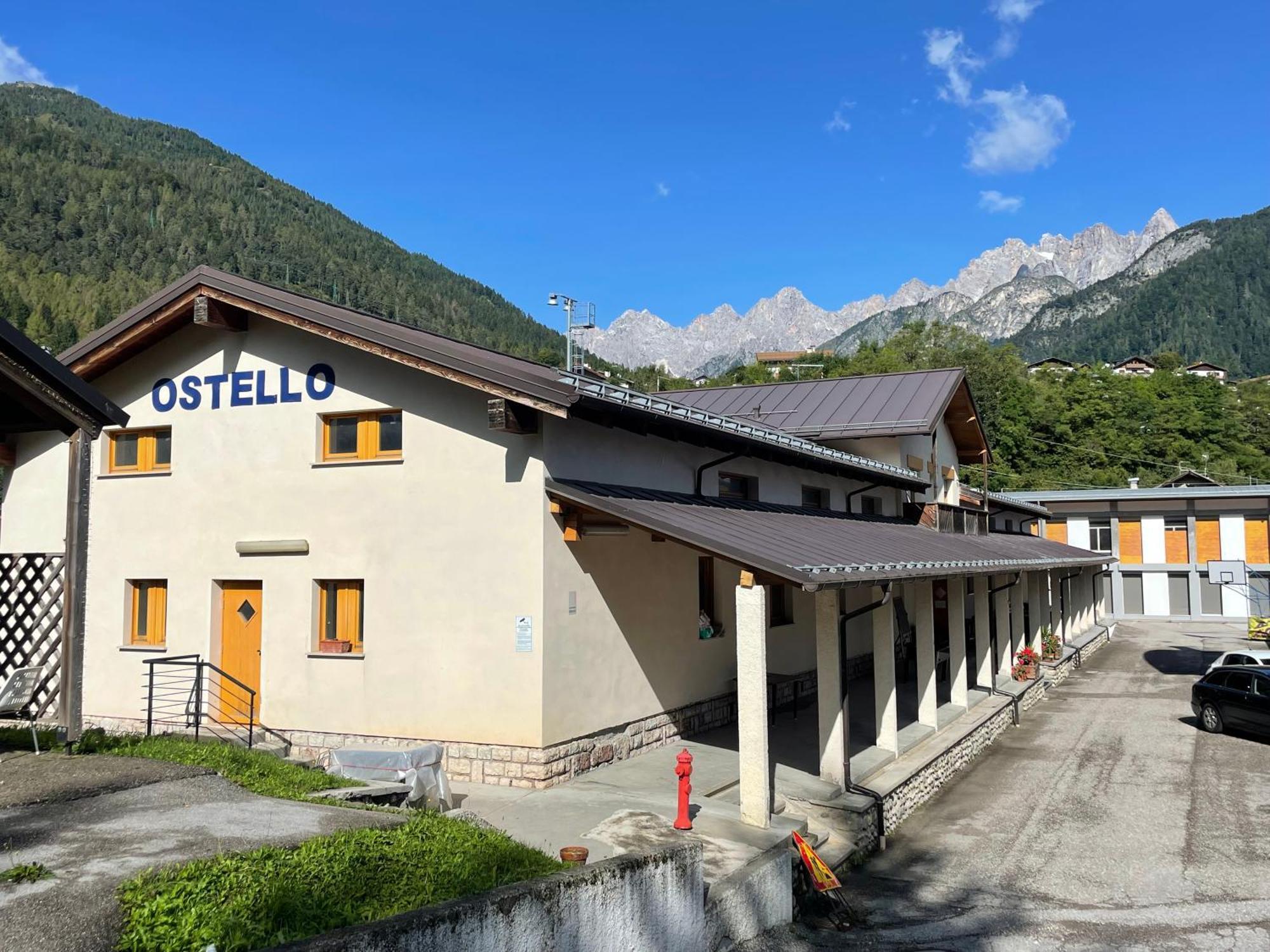 Hotel Lunga Via Delle Dolomiti à Calalzo di Cadore Extérieur photo