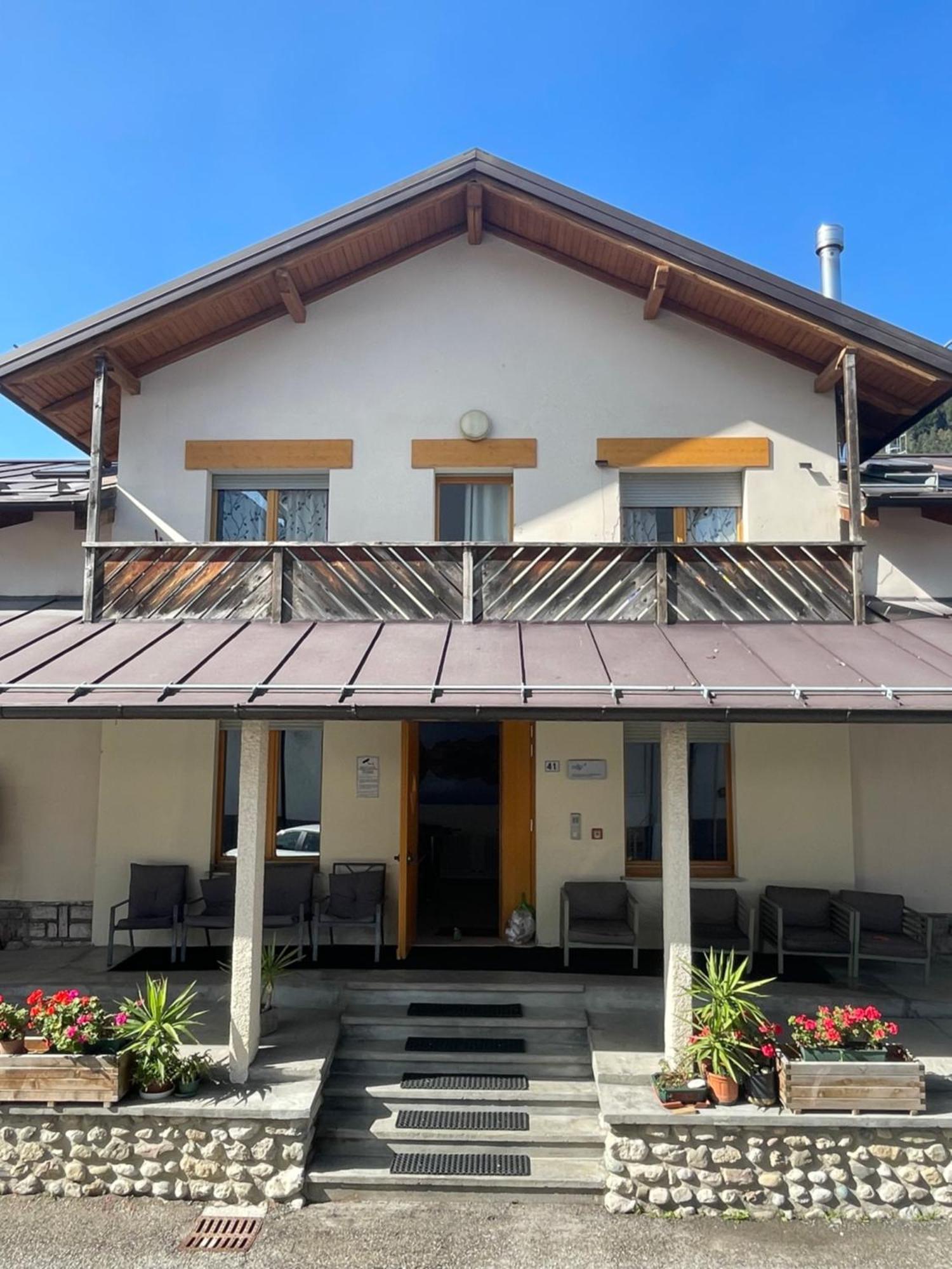 Hotel Lunga Via Delle Dolomiti à Calalzo di Cadore Extérieur photo